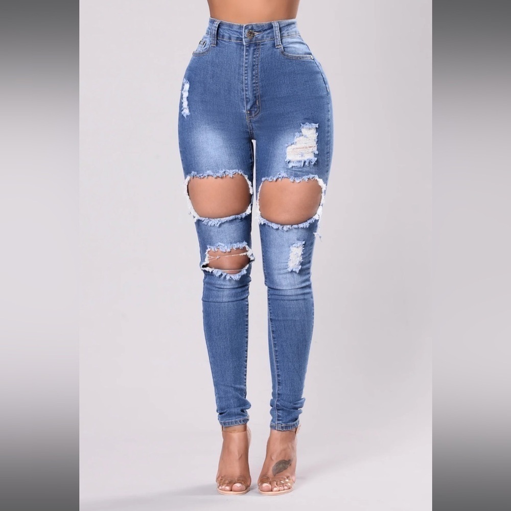 Distressed high waist jeans